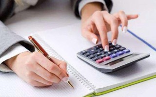 我那“AI代理记账实验心得”：机器没疯，我差点先疯了